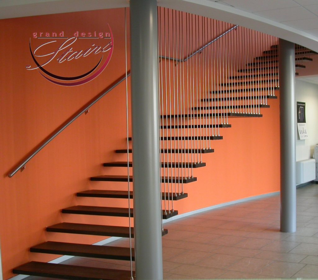 Cantilever Curved Stair with oak treads