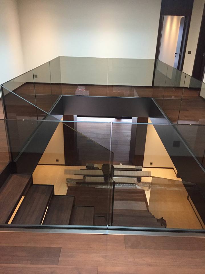 Are Glass Staircases Safe Safety Stairs Railings - Are Glass Staircases Expensive