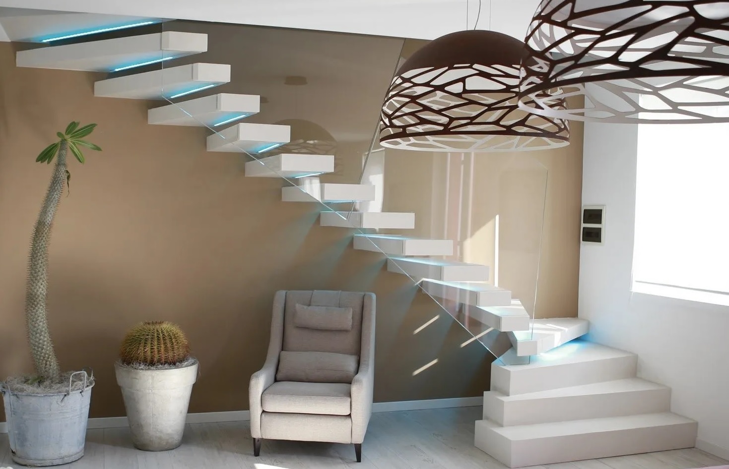 https://www.granddesignstairs.com/wp-content/uploads/2021/04/amazing-modern-white-staircases-white-floating-staircase.jpg