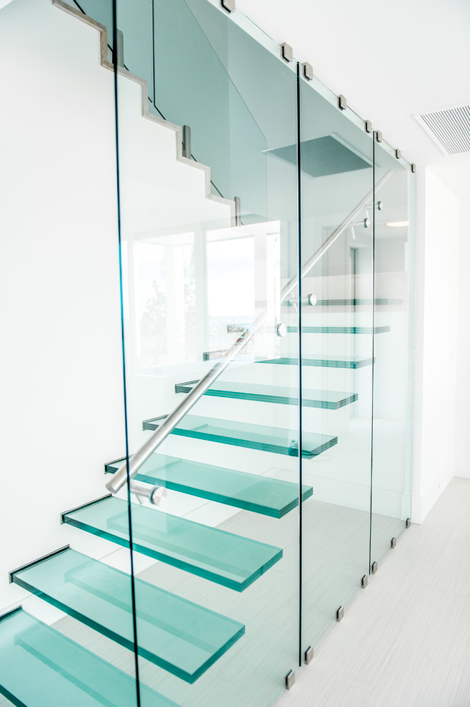 cantilever glass steps and railing