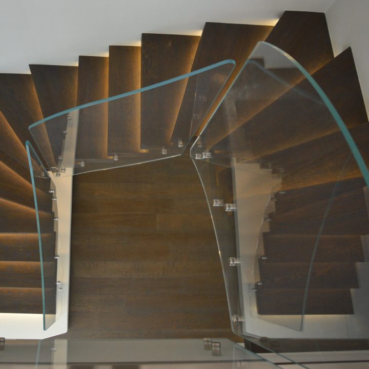 Cantilever stairs with glass railing